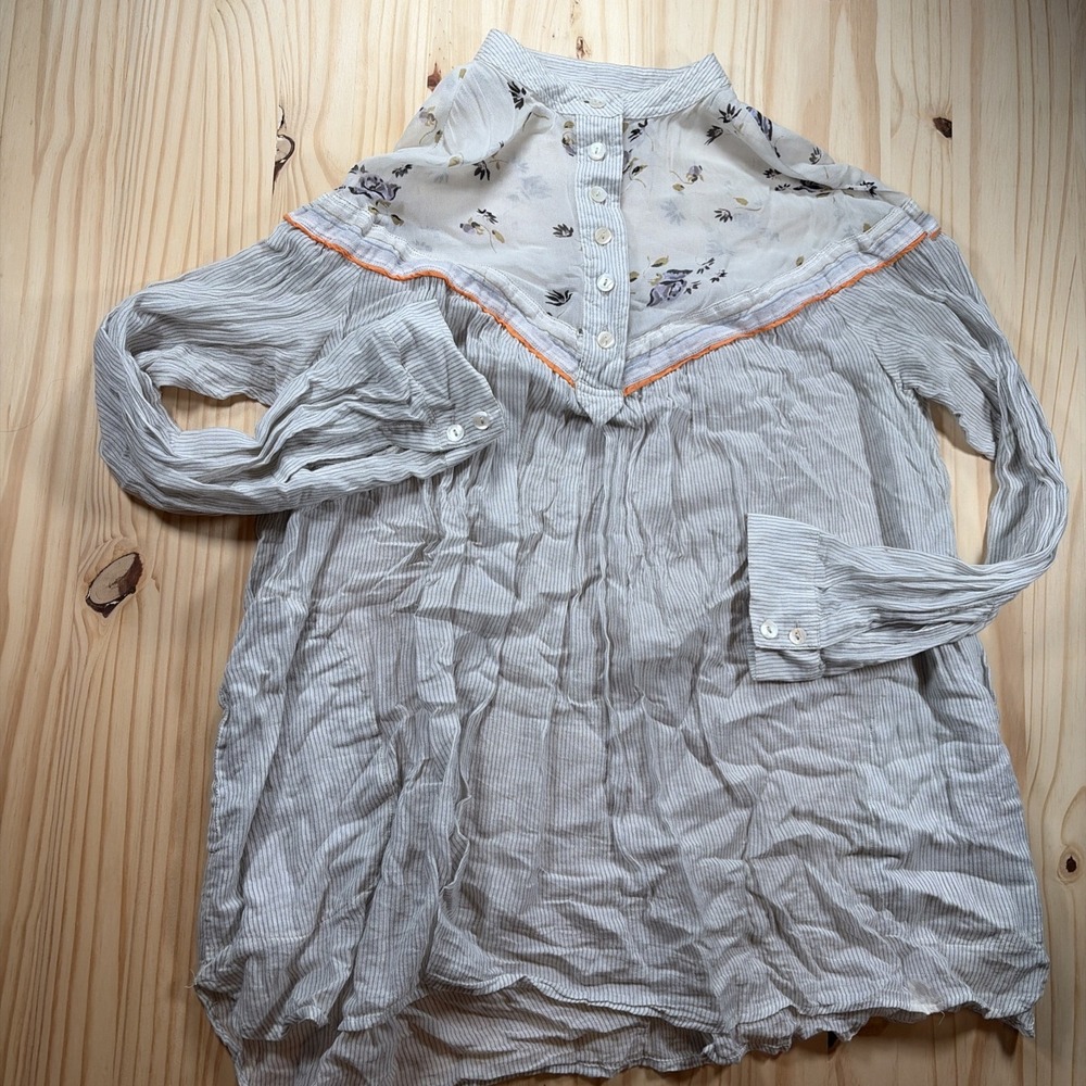 FREE PEOPLE Size Small HEARTS & COLORS BUTTON FRONT LONG SLEEVE SHIRT Neutral